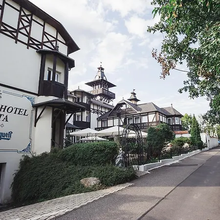 Готель Schlosshotel 3*