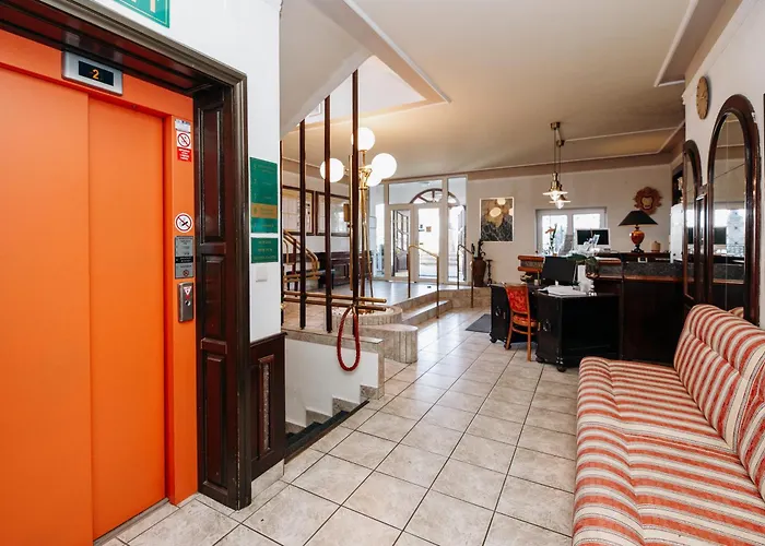 Schlosshotel 酒店 玛丽亚温泉