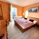 Schlosshotel Hotel