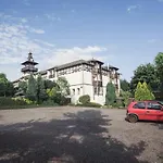 Schlosshotel Szálloda 3*