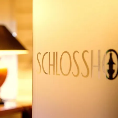 Schlosshotel 3* 마리안스케 라즈네