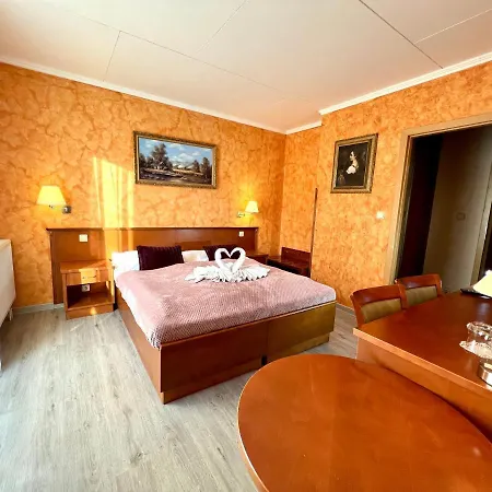 酒店 Schlosshotel