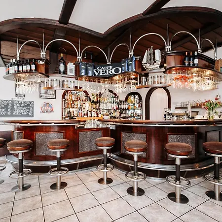 Готель Schlosshotel 3*