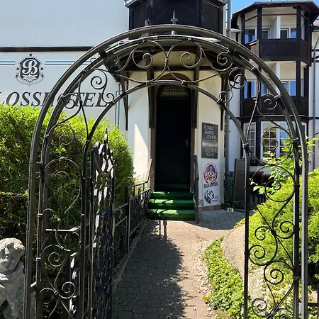Schlosshotel 3*