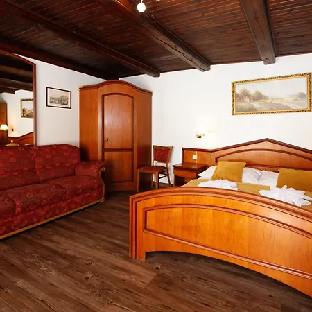 Schlosshotel 3* 玛丽亚温泉