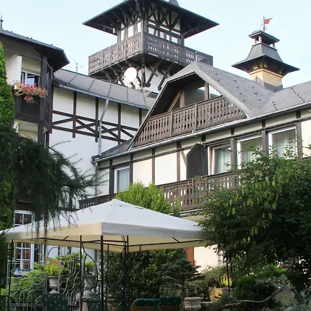 מלון Schlosshotel