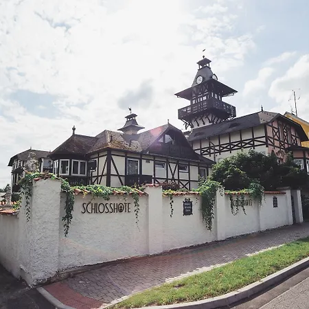 Schlosshotel Готель Маріанські Лазні