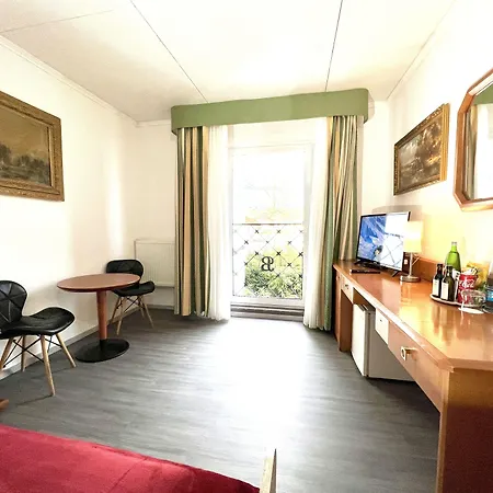 Schlosshotel 3*