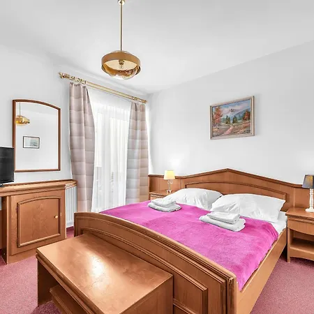 Готель Schlosshotel 3*